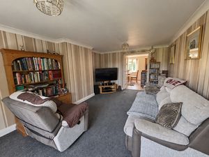 Sitting Room- click for photo gallery